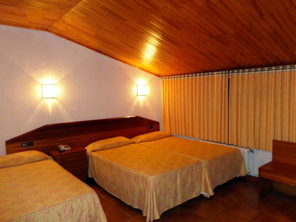 Hotel Festa Brava Andorra la Vella Pokoj fotografie